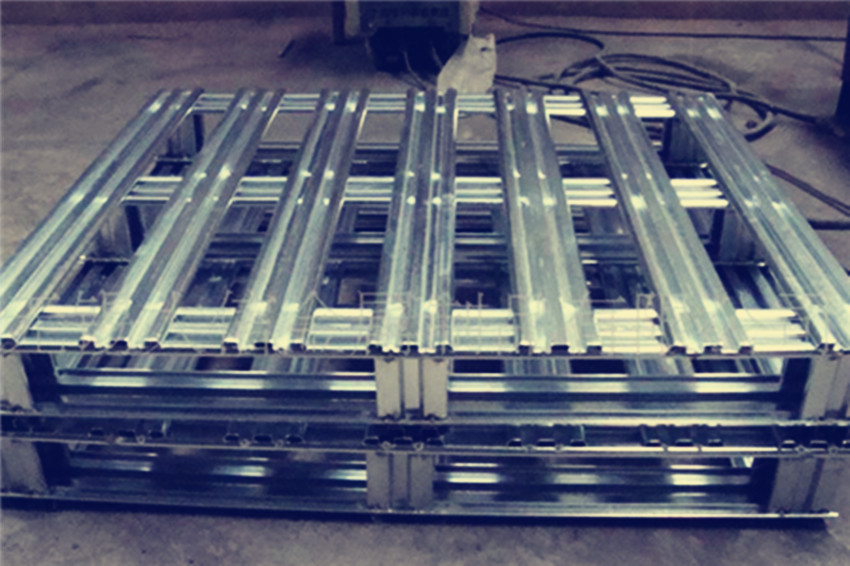 金属托盘厂家,教你来了解金属托盘的这些优点!